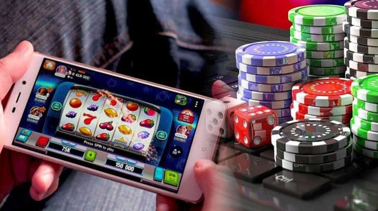 Tampilan permainan Wolf Gold dengan simbol-simbol bertema serigala dan alam liar di platform makoslot